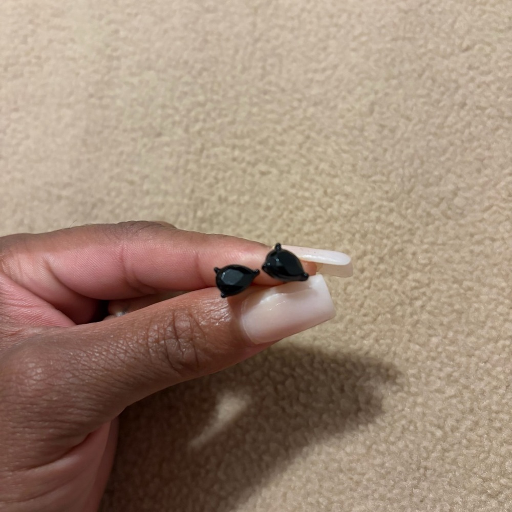 Elegant Black Teardrop Earrings